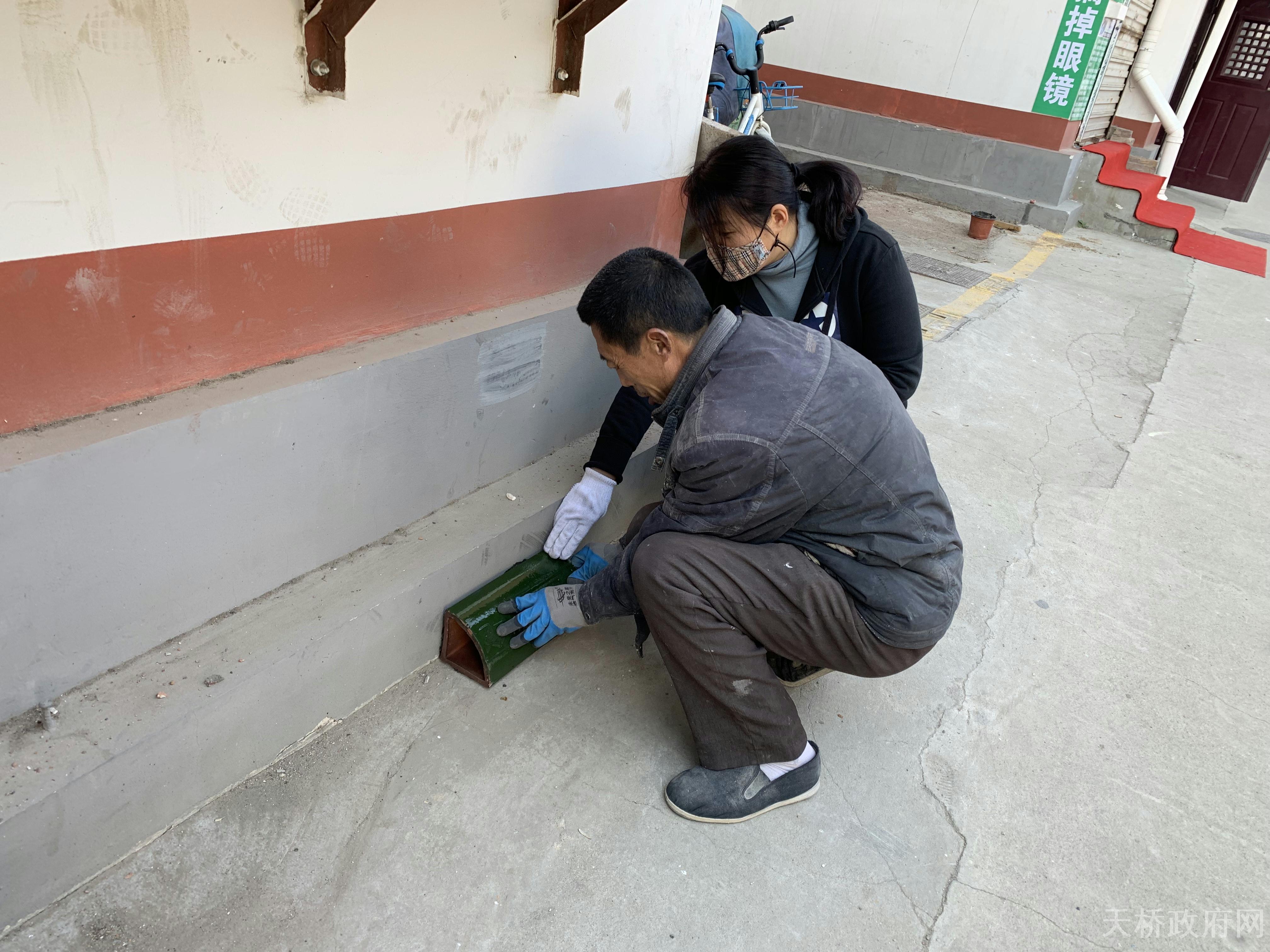 北村街道"迎接全国卫生城市复审"系列报道(十一)开展毒饵站鼠药投放