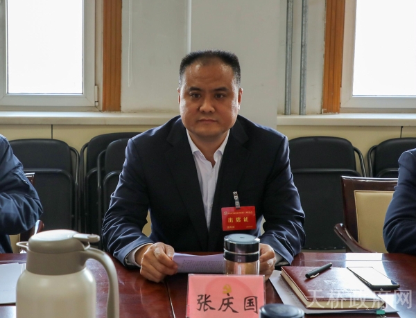 张庆国参加中共天桥区第十三次代表大会第五代表团讨论