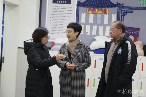 区委常委、副区长周红文调研区域学校发展情况