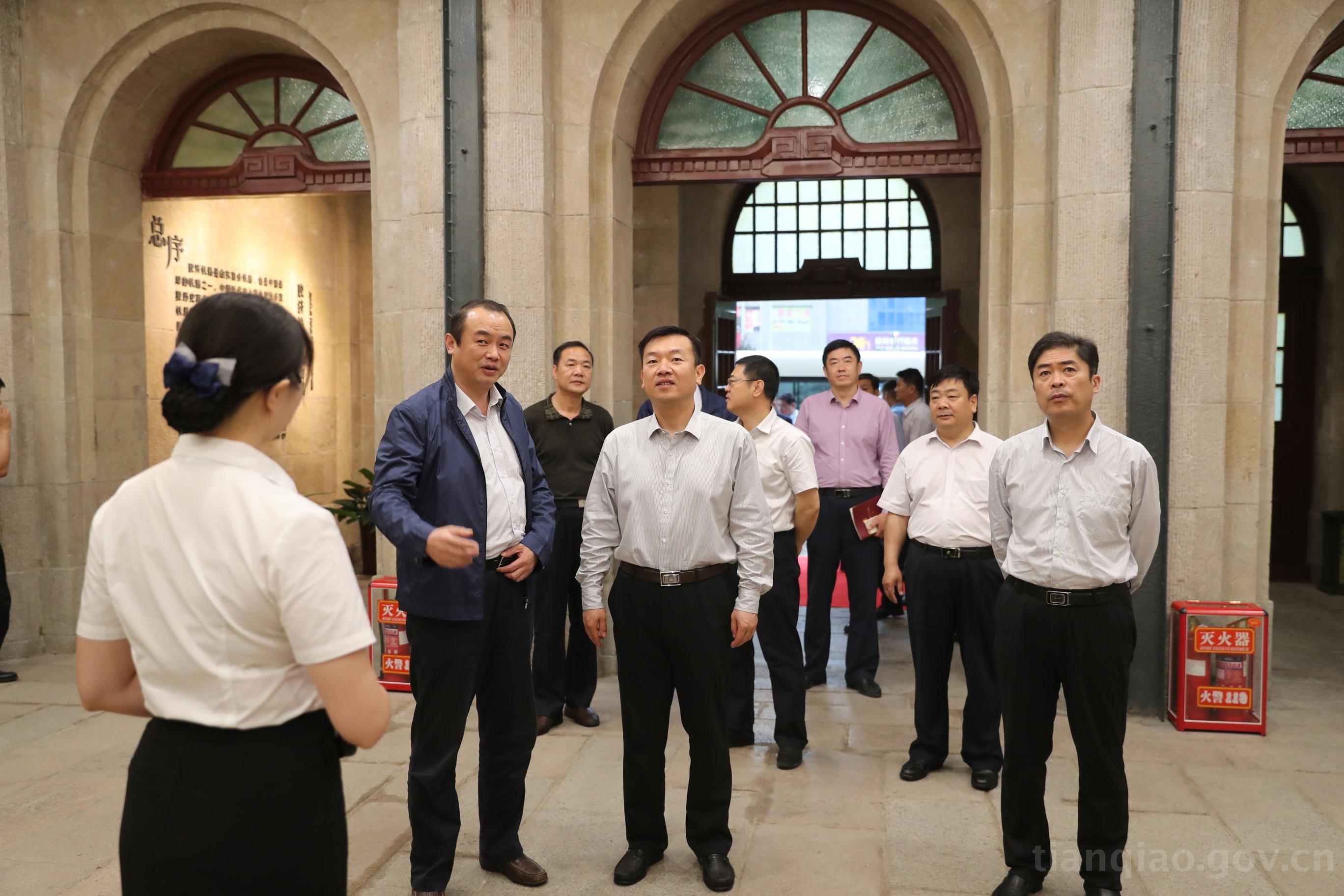 天桥区政府和中国铁路济南局集团有限公司签订合作备忘录